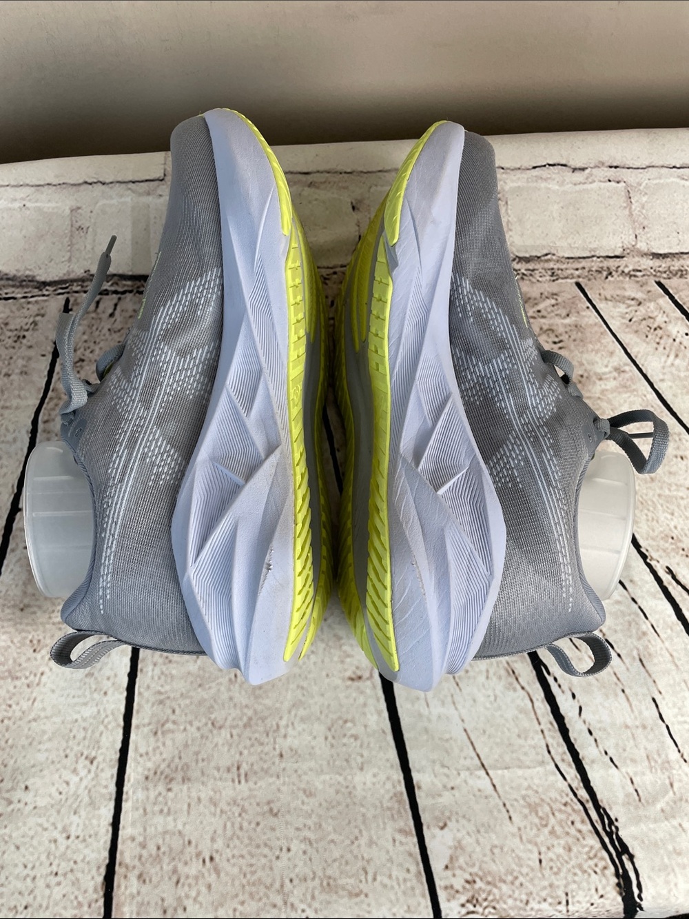 Asics Novablast 5 Women's 8.5 Gray Yellow Running Athletic Lace Up Sneaker Shoe - Picture 6 of 9